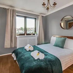 Comfortable 2 Bedroom House With Free Parking Nottingham
