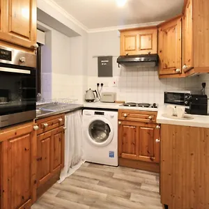 Comfortable 2 Bedroom House With Free Parking Nottingham